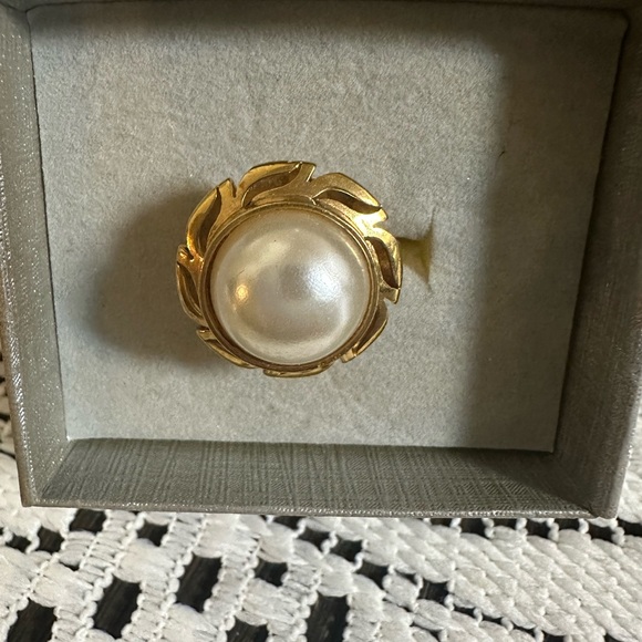 Beautiful Women Rings - Picture 3 of 4